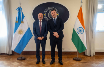 El Embajador Dinesh Bhatia se reunió con Luis Petri Ministro de Defensa el 17 de octubre 2024